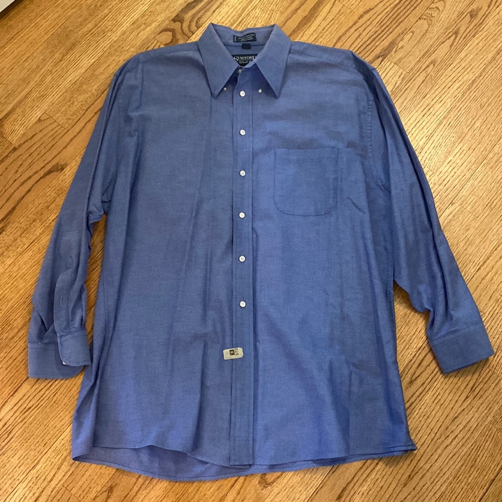 Stafford relaxed fit long sleeve button up shirt. 17 neck, 34/35.